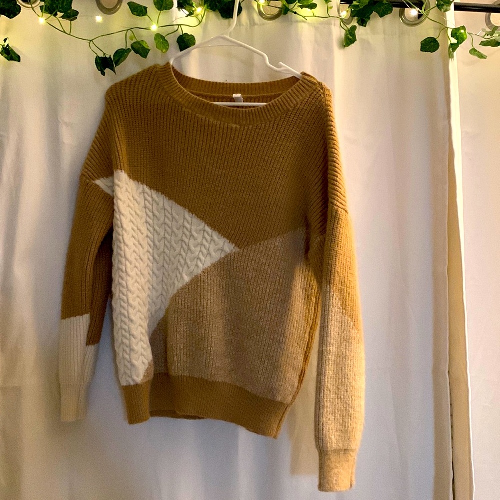Cozy, soft oversized knit sweater. Perfect with leggings or tucked into jeans!